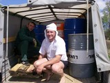 �����